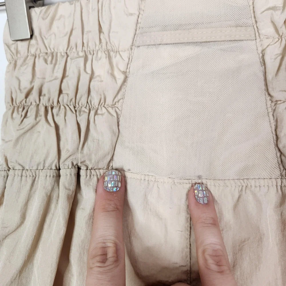 FREE PEOPLE Movement Shorts Womens XS Beige The Way Home Smocked Athletic Lined‎